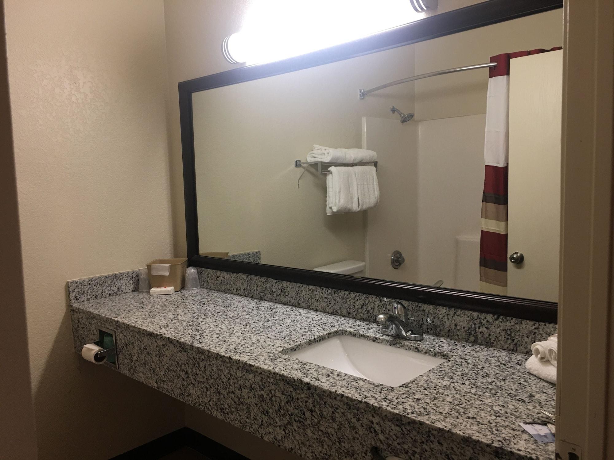 Red Roof Inn Fort Worth - Saginaw Εξωτερικό φωτογραφία