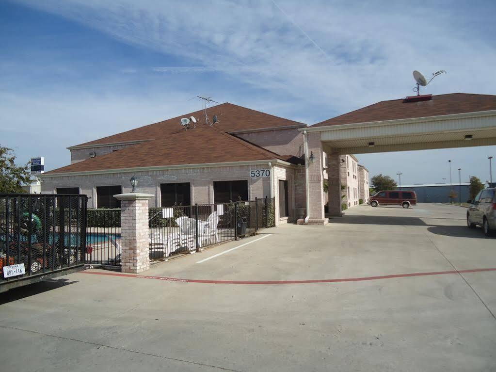 Red Roof Inn Fort Worth - Saginaw Εξωτερικό φωτογραφία